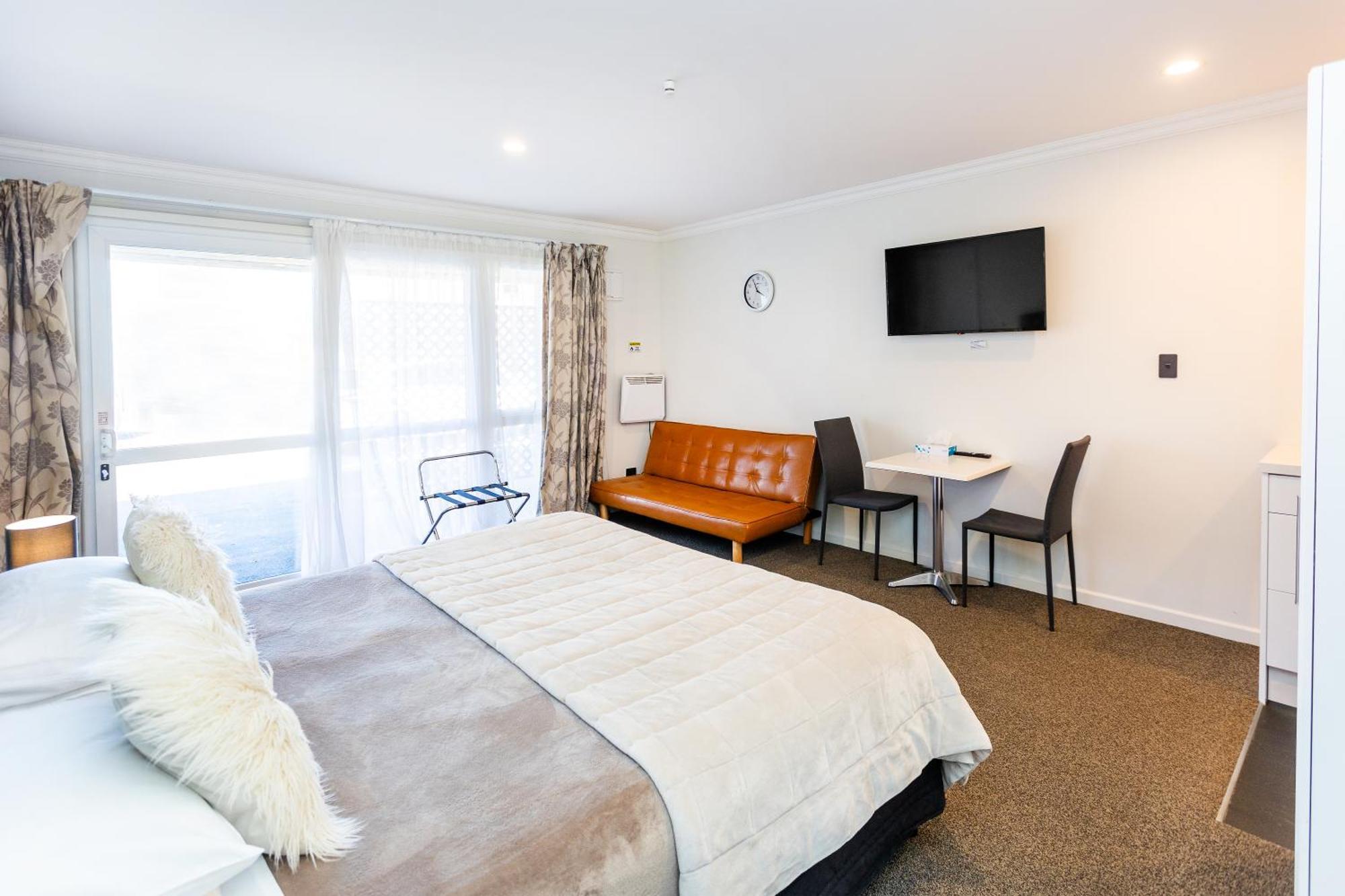Superior Dunedin Apartments Bagian luar foto