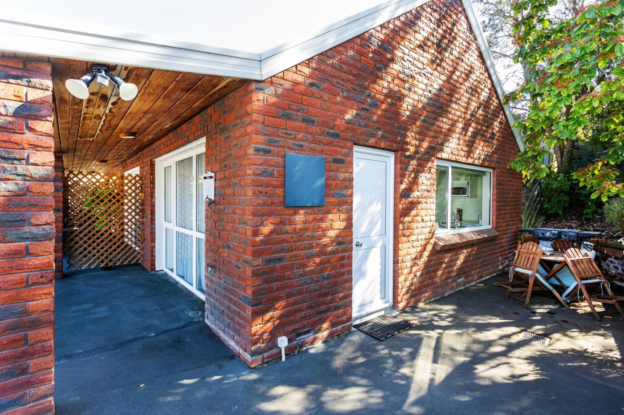 Superior Dunedin Apartments Bagian luar foto