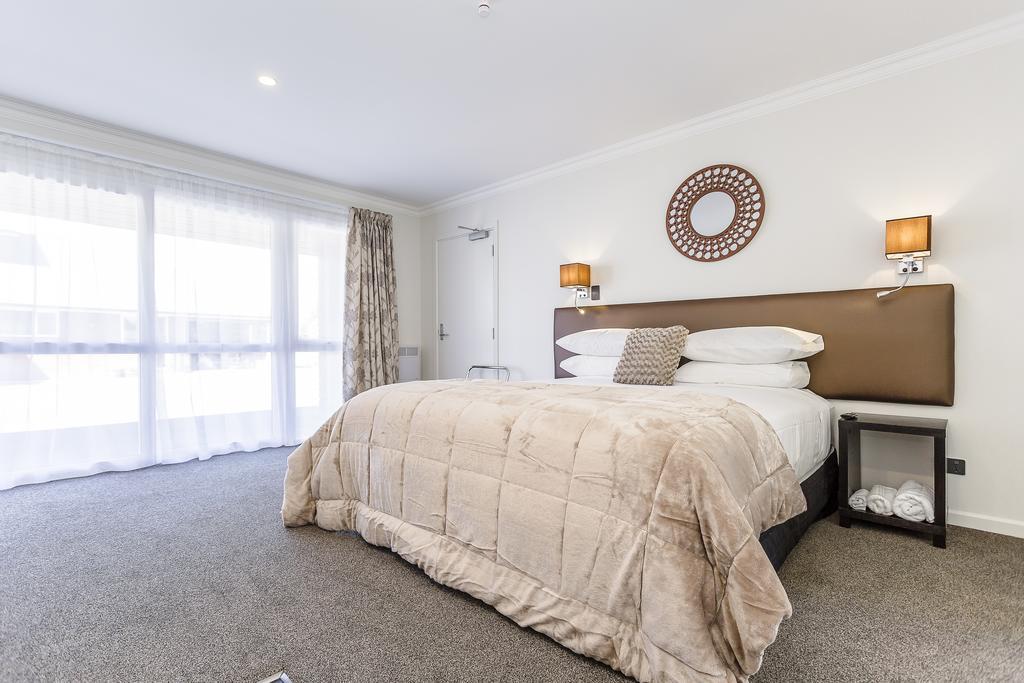 Superior Dunedin Apartments Bagian luar foto